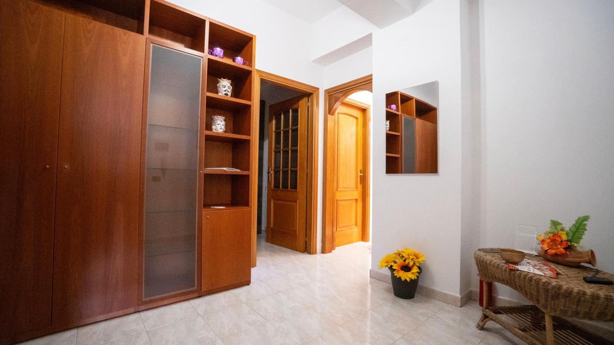 Policlinic House Apartment *